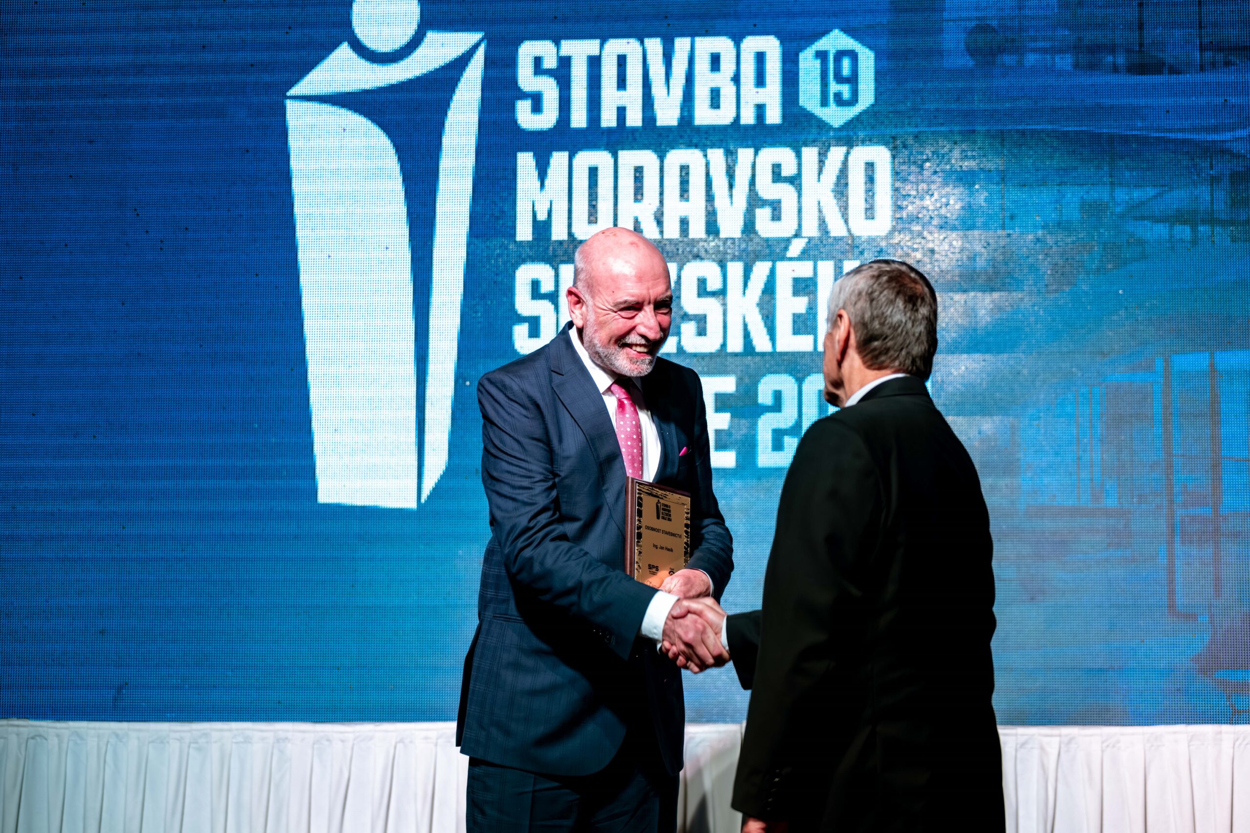 Porubský Hangar a&nbsp;beskydská Zavadilka bodovaly v&nbsp;soutěži Stavba Moravskoslezského kraje